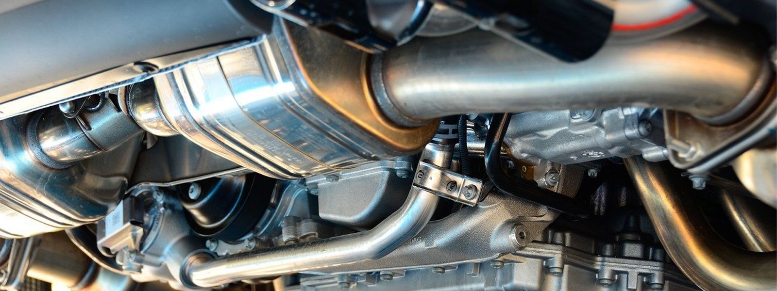 tracking the air-fuel blend entering the catalytic converter