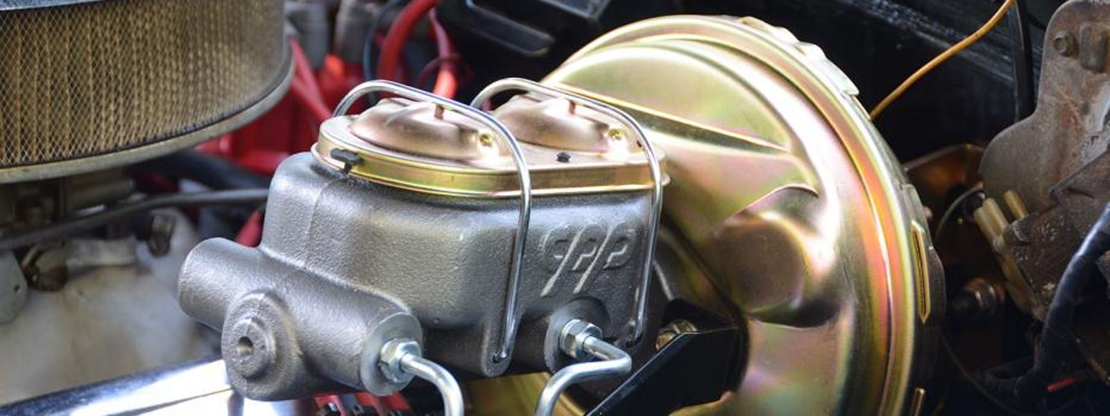brake master cylinder in a car
