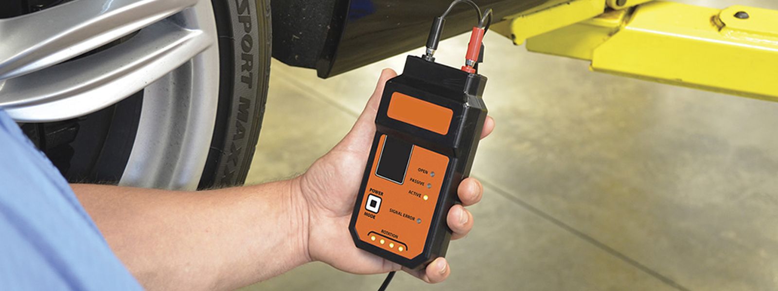 use the OBD scanner to test the error