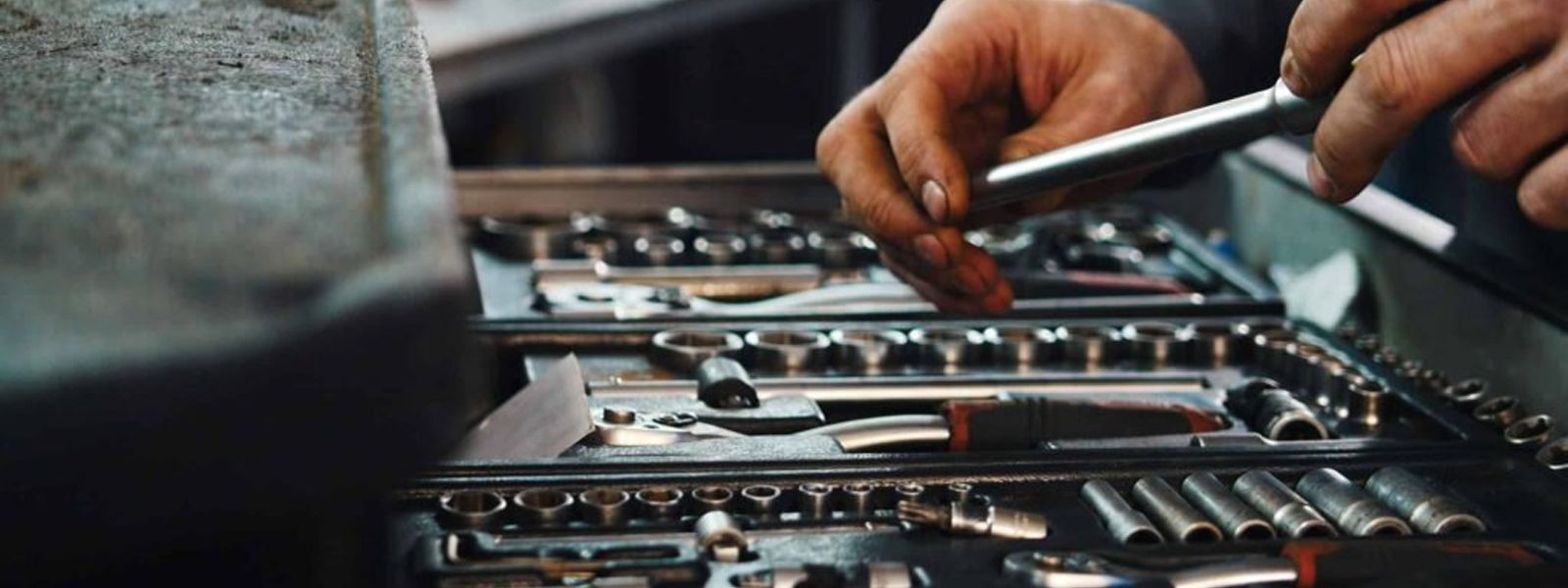 Tools and equipment needed for an engine mount replacement