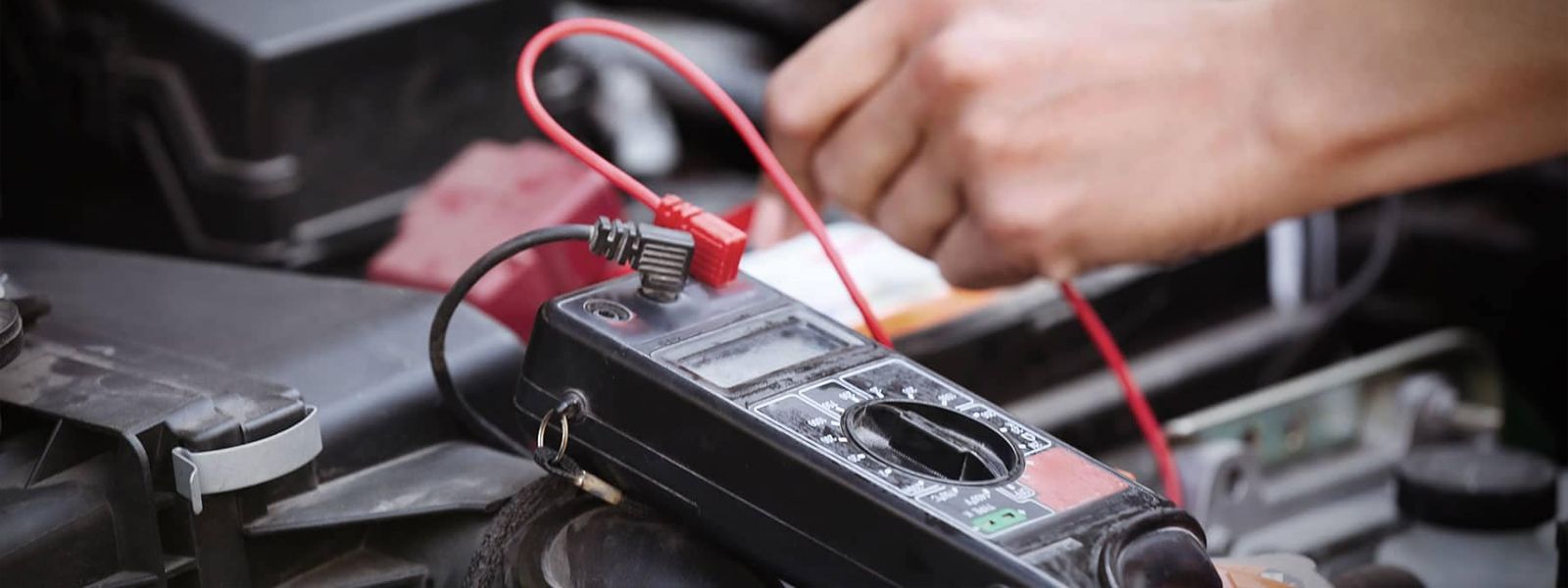 How to test car voltage