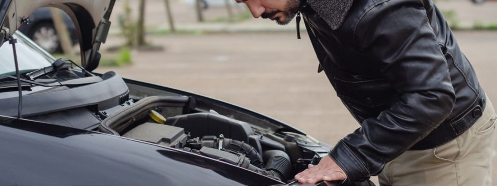 Inspecting what causes the damage to the alternator engine.