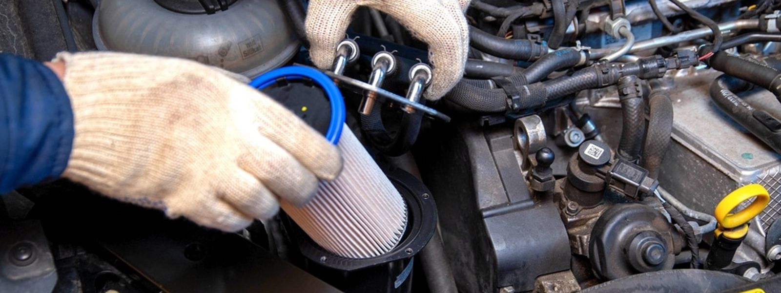 Fuel filter should be replaced if necessary.