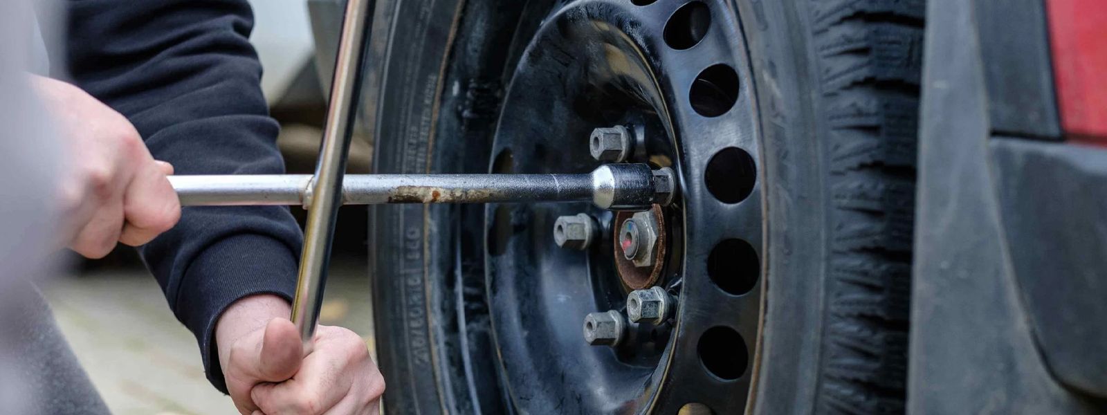 wheel nut replacement